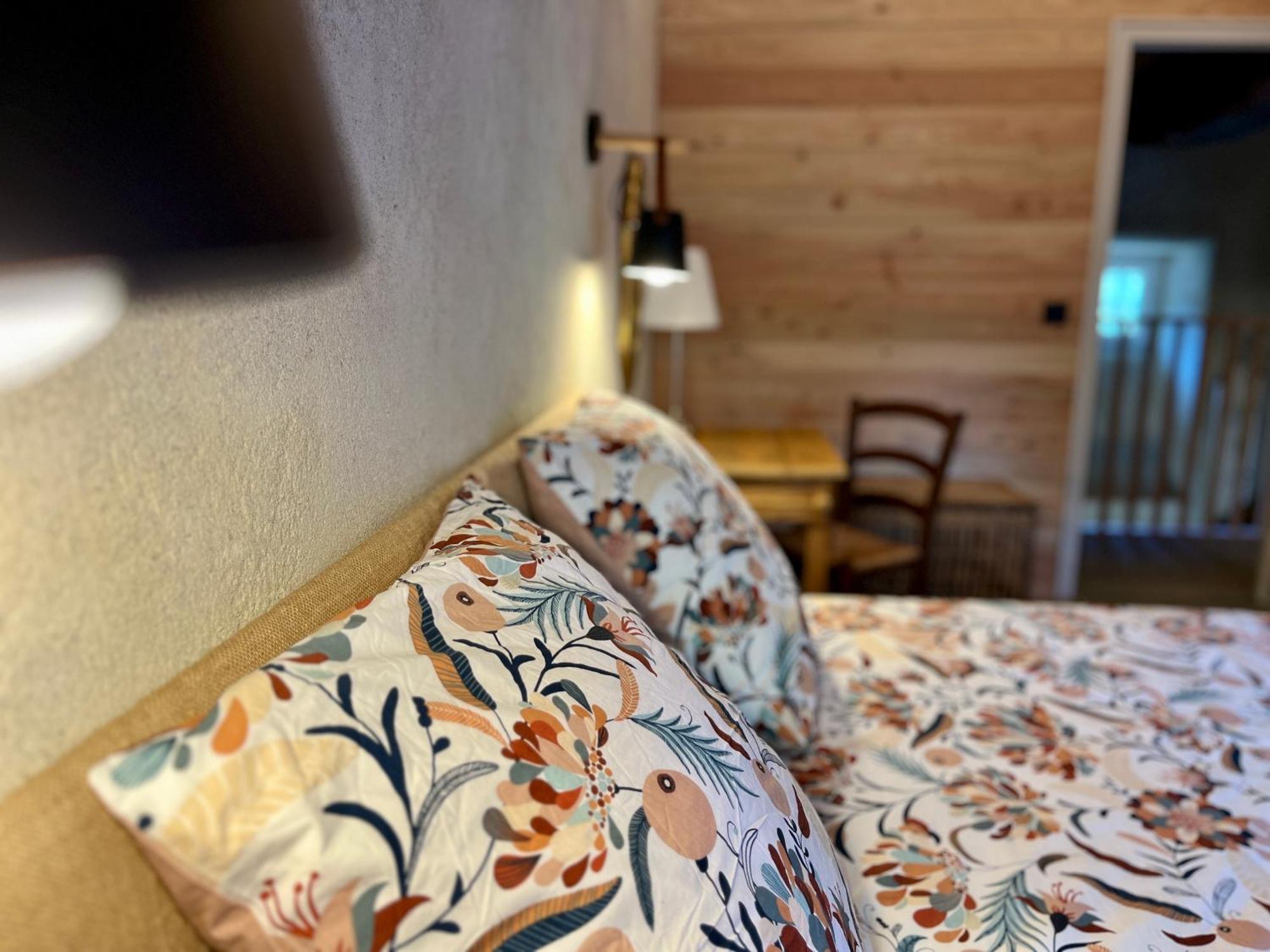 Parenthese En Foret - Lodge Baliveau Le Bez  Exterior foto